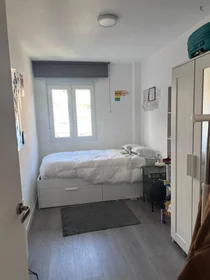 Private room at Paseo de Colonia, image 1 of 10