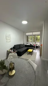 Private room at Paseo de Colonia, image 11 of 19