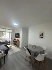 Private room at Paseo de Colonia, image 6 of 19