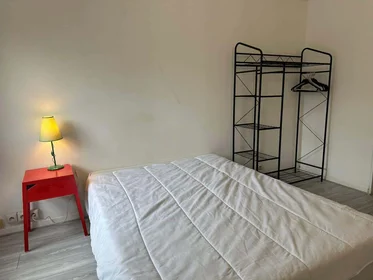 Özel oda konumu 3 Av. Georges Clemenceau, 51100 Reims, France, 2 13 görüntüsü