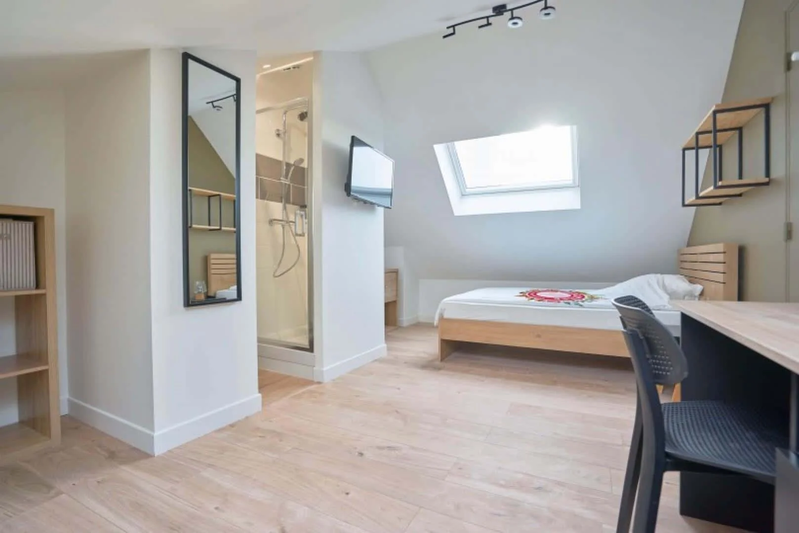 Habitación acogedora para estudiantes disponible en 
