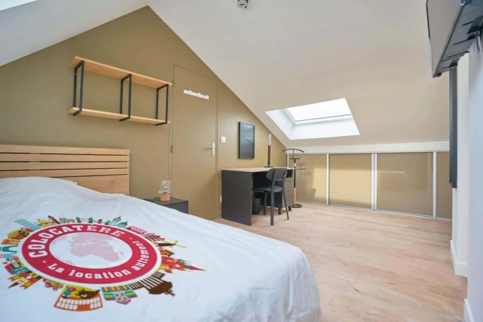 Habitación en apartamento estudiantil en alquiler en , completamente amueblado