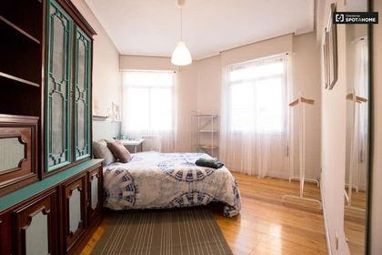 Room for rent with double bed Bilbao