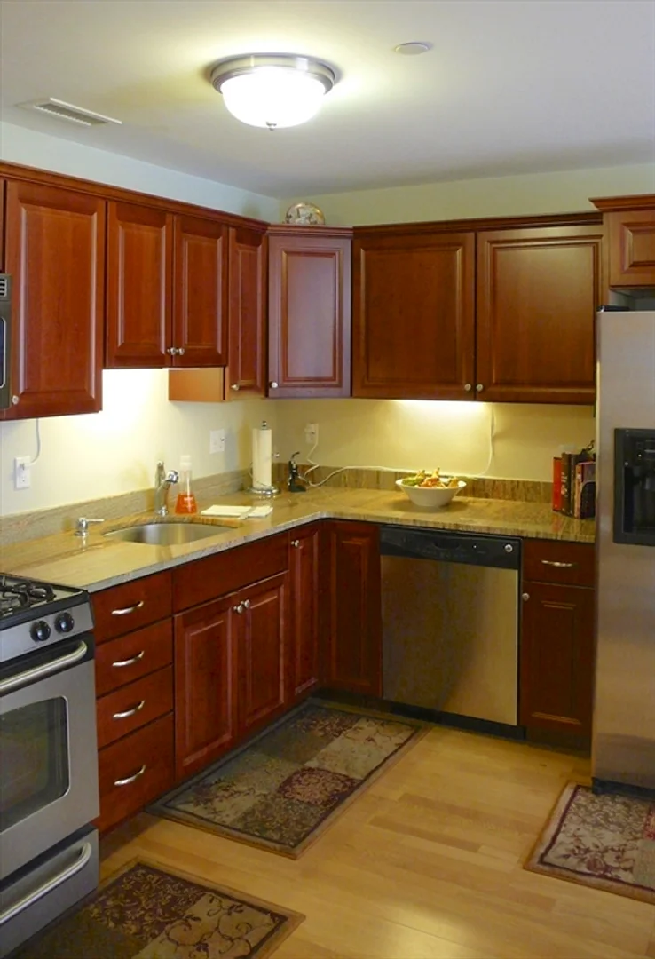2440, Massachusetts Ave., Unit 8, North Cambridge, Cambridge, MA, 02140