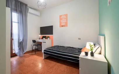 Private room at Via Francesco de Pinedo, image 1 of 10