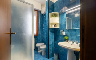 Private room at Via Francesco de Pinedo, image 3 of 10