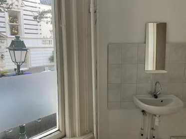 Private room at Balistraat, image 5 of 10