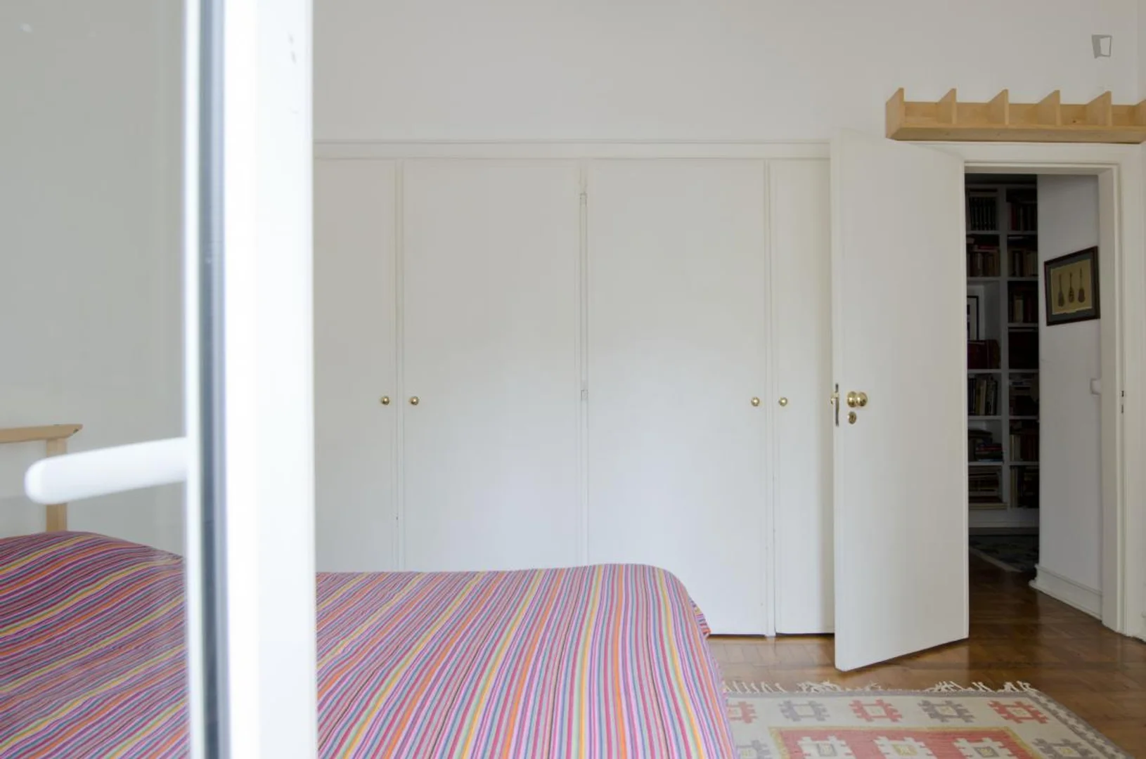 Funktionelles Studentenzimmer perfekt zum Studieren in 
