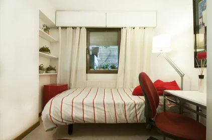 Private room at Calle Ramonet, image 1 of 10