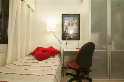 Private room at Calle Ramonet, image 2 of 26