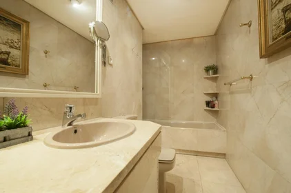 Private room at Calle Ramonet, image 19 of 26