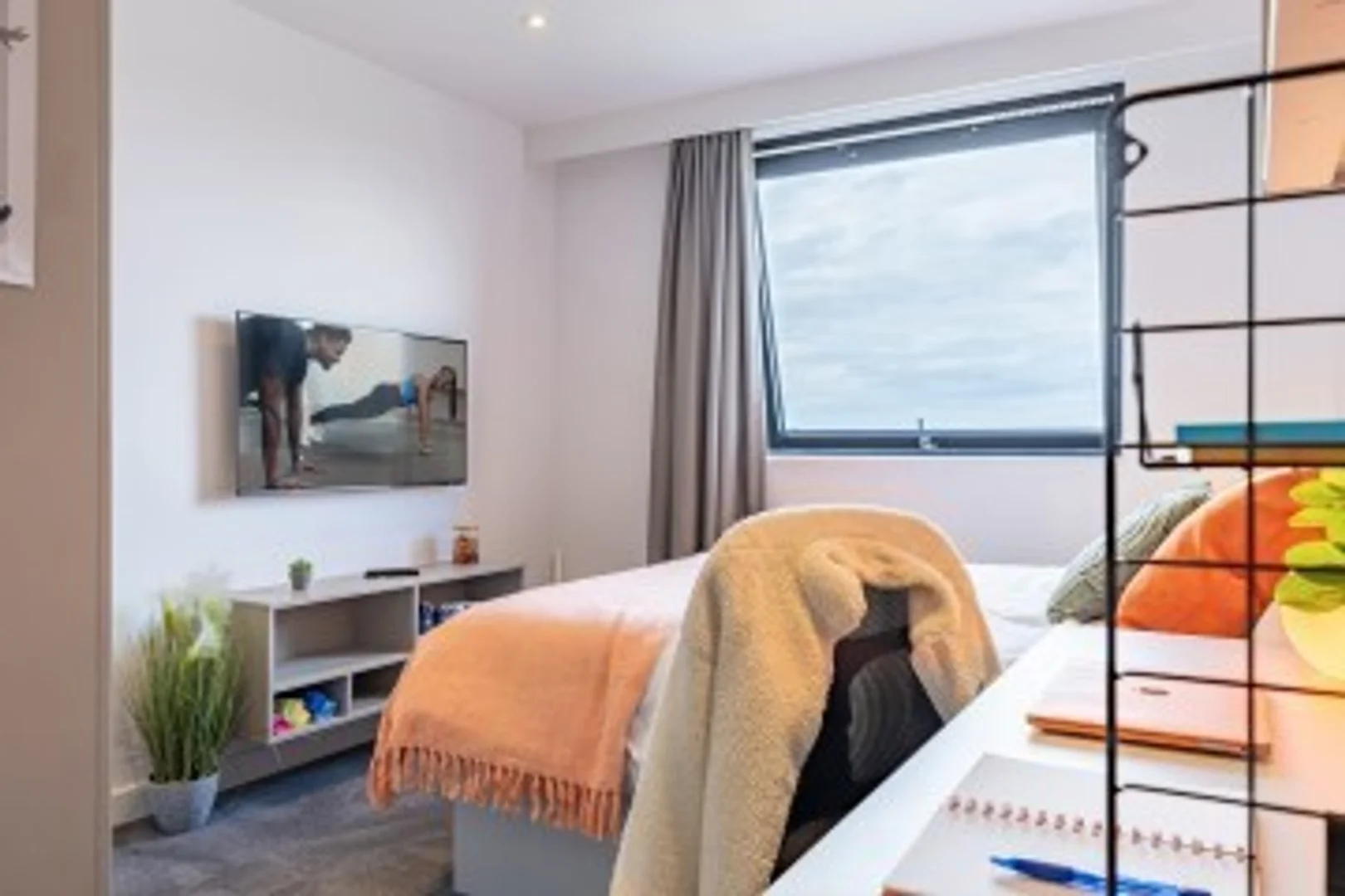 King William St, Salford M50 3ZP, United Kingdom