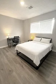 Gesamte Unterkunft in der Street, TX, Houston, United States, 77013, bild 1 von 10