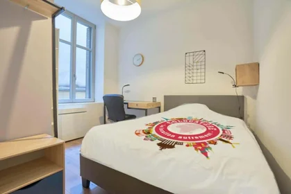 Habitación privada en 5 Av. Foch, 54000 Nancy, France, imagen 1 de 12