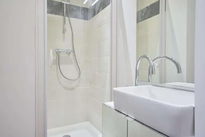 Habitación privada en 5 Av. Foch, 54000 Nancy, France, imagen 5 de 12
