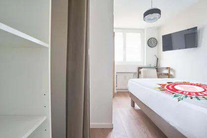 Privatzimmer in der 1 Rue Lagrive, 51100 Reims, France, bild 2 von 19