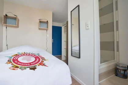 Privatzimmer in der 1 Rue Lagrive, 51100 Reims, France, bild 3 von 19