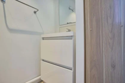 Privatzimmer in der 1 Rue Lagrive, 51100 Reims, France, bild 6 von 19