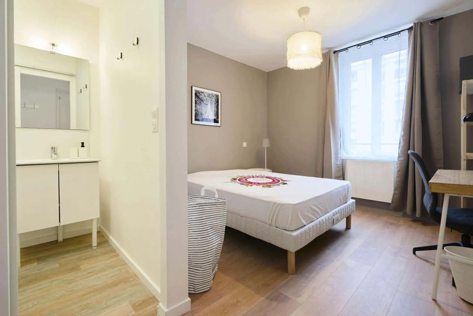 Habitación en apartamento estudiantil en alquiler en , completamente amueblado