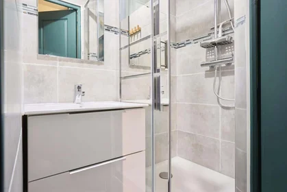 Privatzimmer in der 29 Rue Cérès, 51100 Reims, France, bild 6 von 18