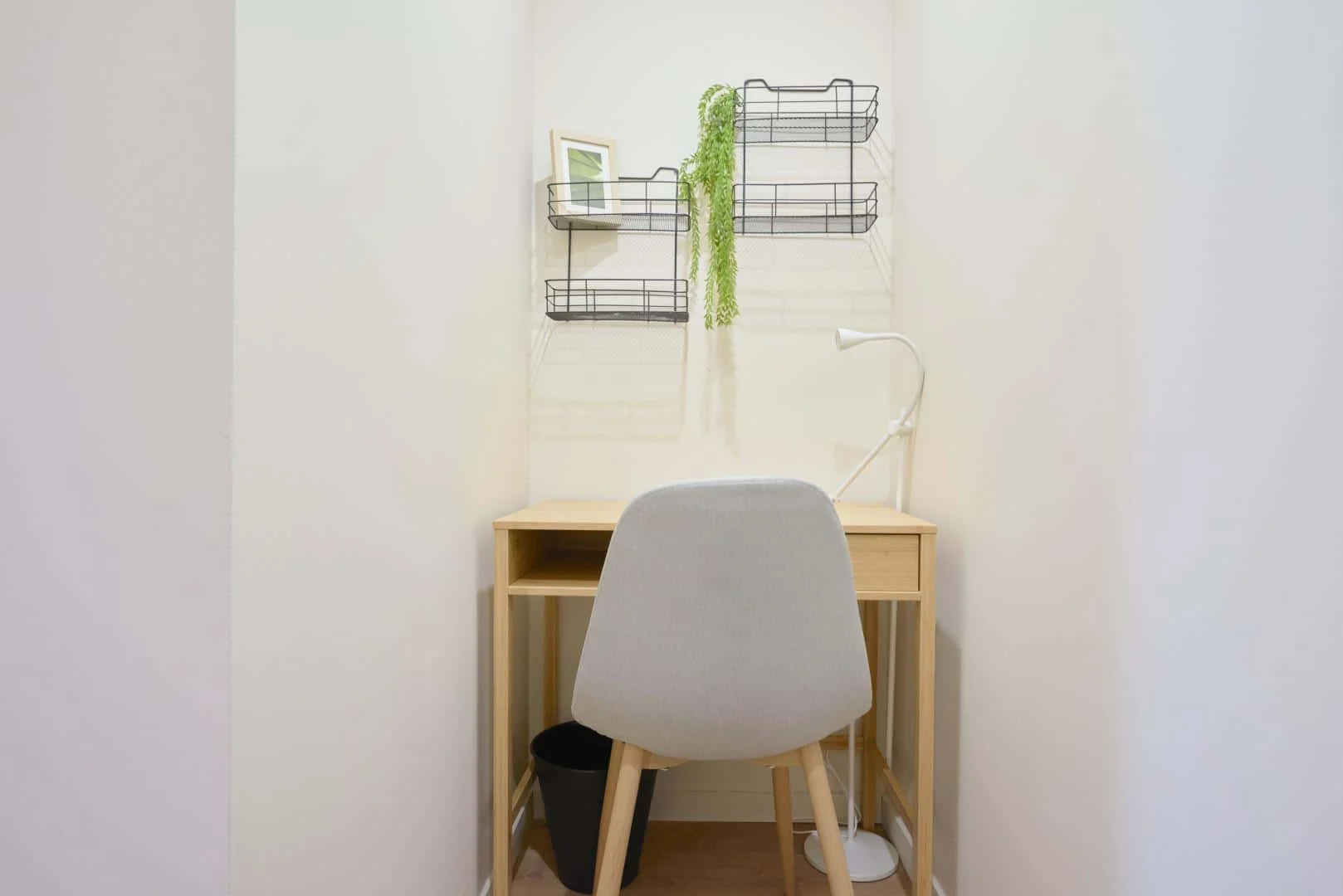 Funktionelles Studentenzimmer perfekt zum Studieren in 