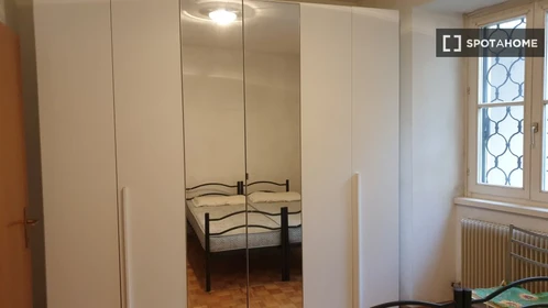 Alojamiento con 3 habitaciones en Trento