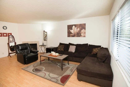 Private room at Pelham Avenue, image 21 of 32