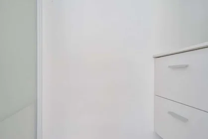 Quarto privado em 5 Rue Cardinal Suhard, 51100 Reims, France, imagem 3 de 14