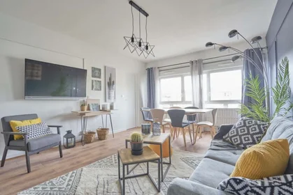 Quarto privado em 5 Rue Cardinal Suhard, 51100 Reims, France, imagem 9 de 14