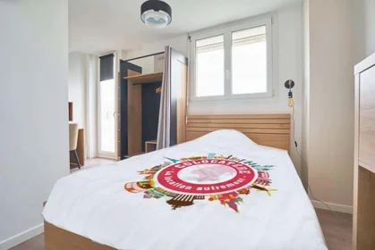 Privatzimmer in der 1 Rue Lagrive, 51100 Reims, France, bild 1 von 18