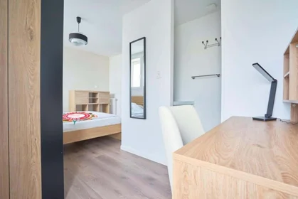 Privatzimmer in der 1 Rue Lagrive, 51100 Reims, France, bild 3 von 18