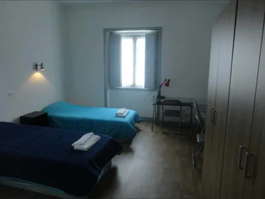 Chambre privée à Praça do Comércio 28, 3000-116 Coimbra, Portugal, image 1 de 14