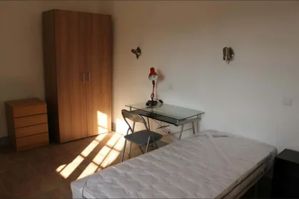 Chambre privée à Praça do Comércio 28, 3000-116 Coimbra, Portugal, image 1 de 15