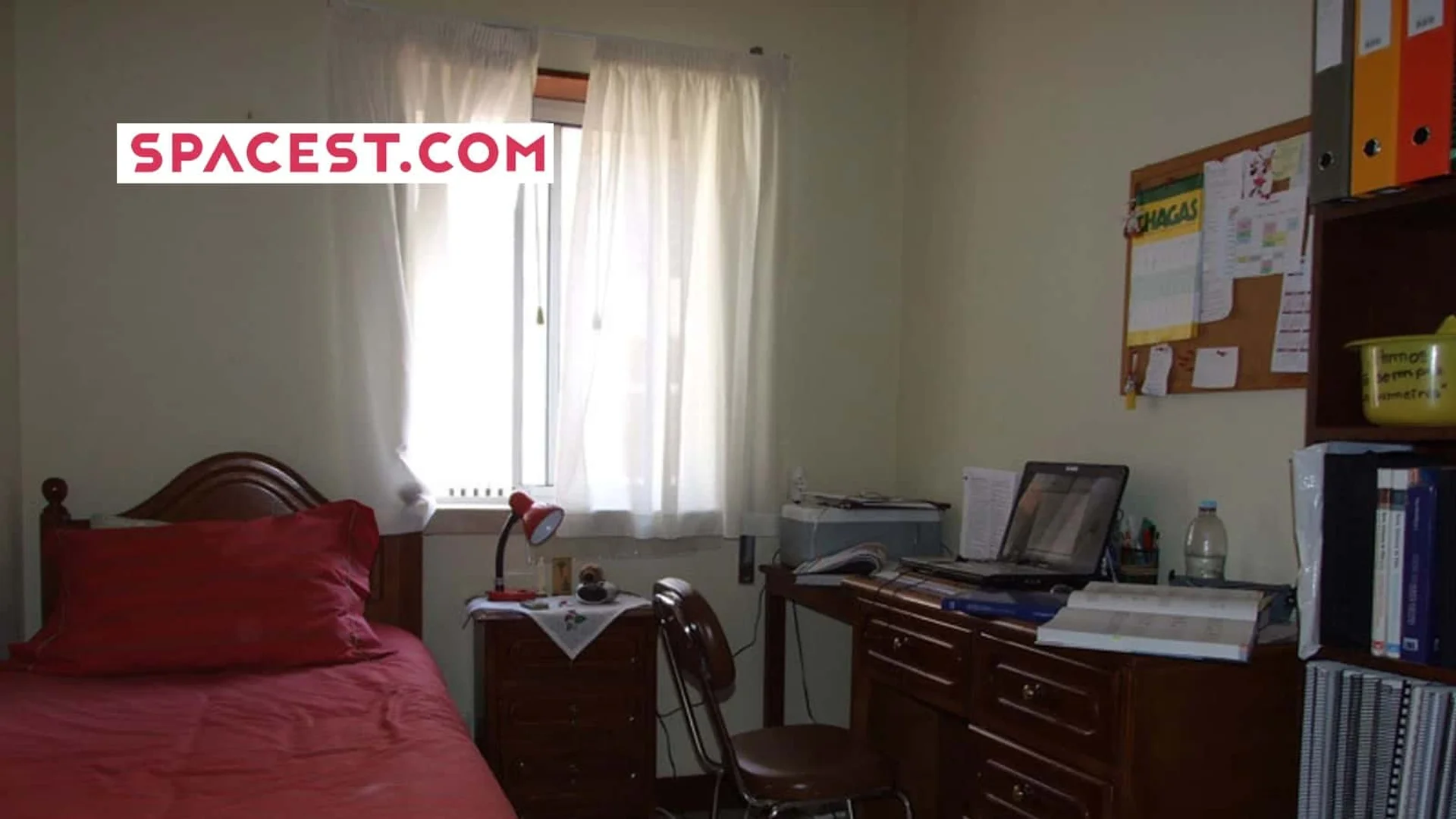 Quarto acolhedor para estudantes disponível em 