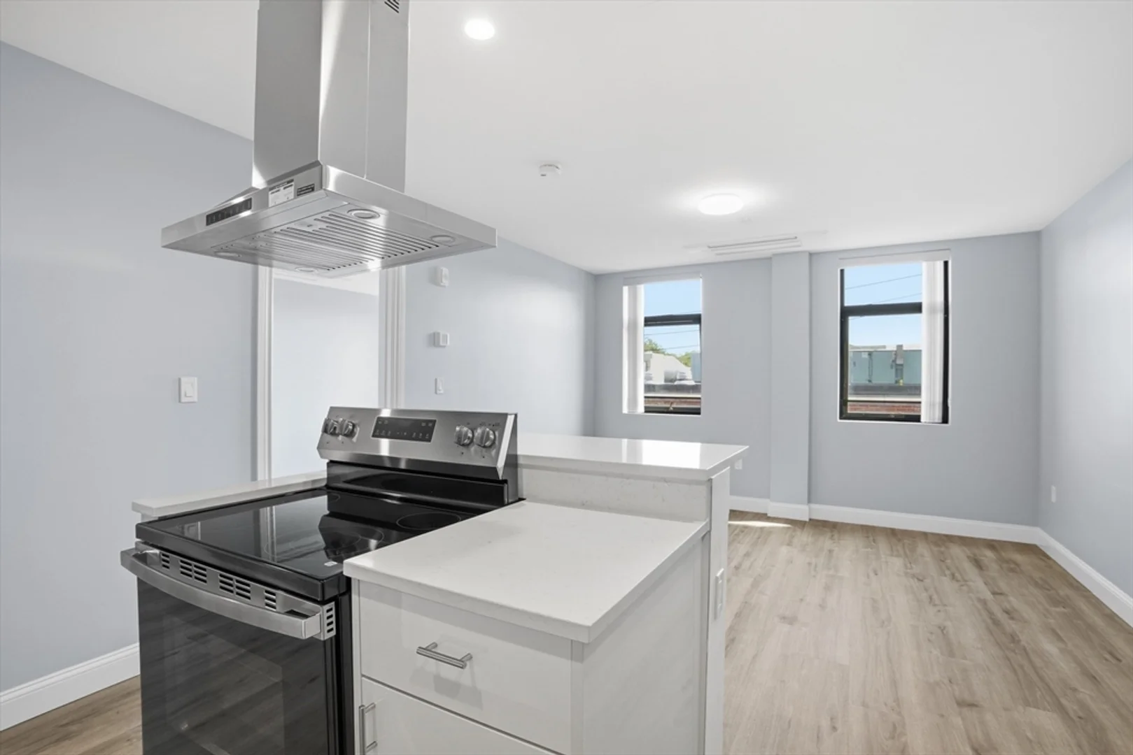 632, Centre St., Unit 305, Jamaica Plain, Boston, MA, 02139