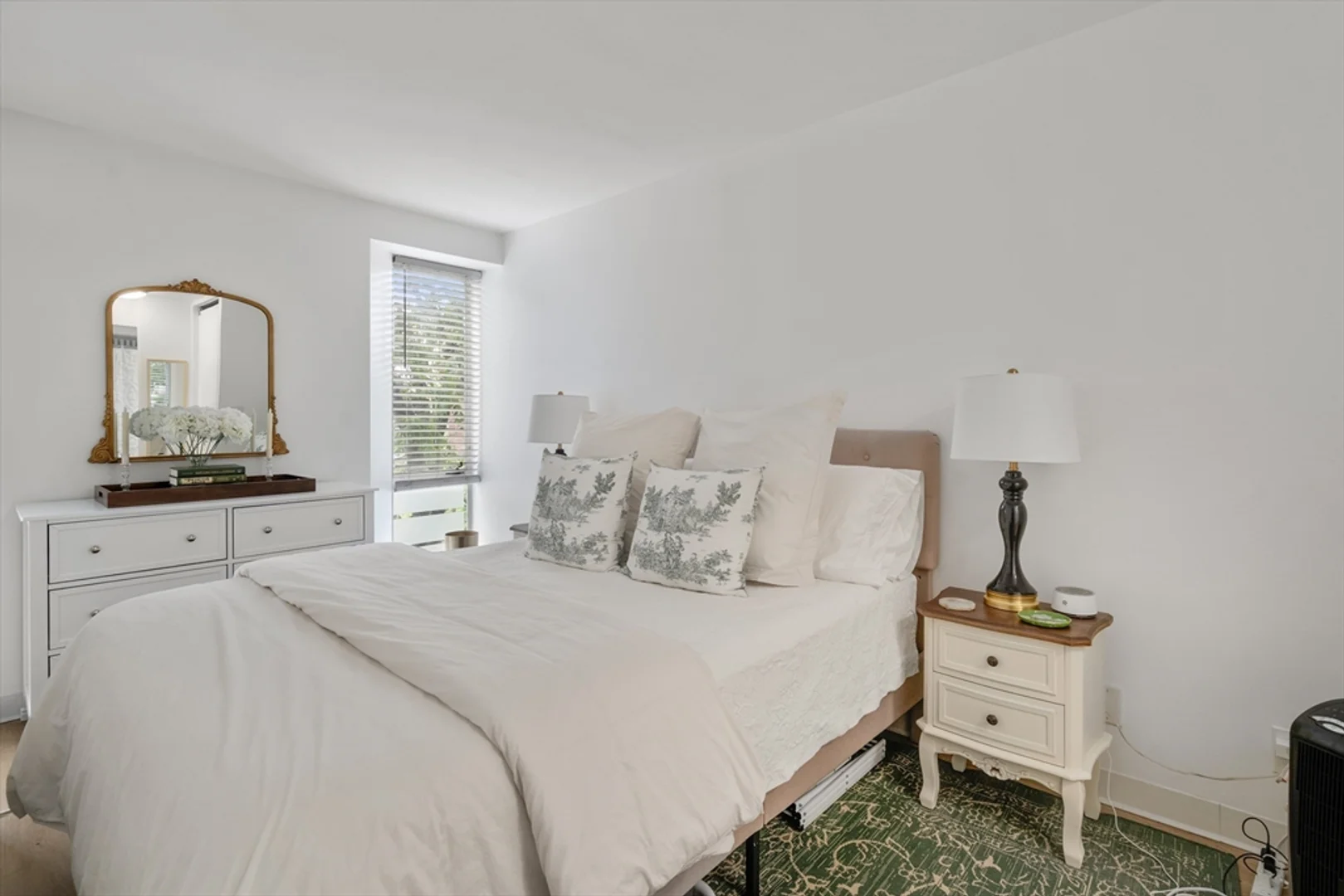 29, Concord Ave., Unit 410, Harvard Square, Cambridge, MA, 02138