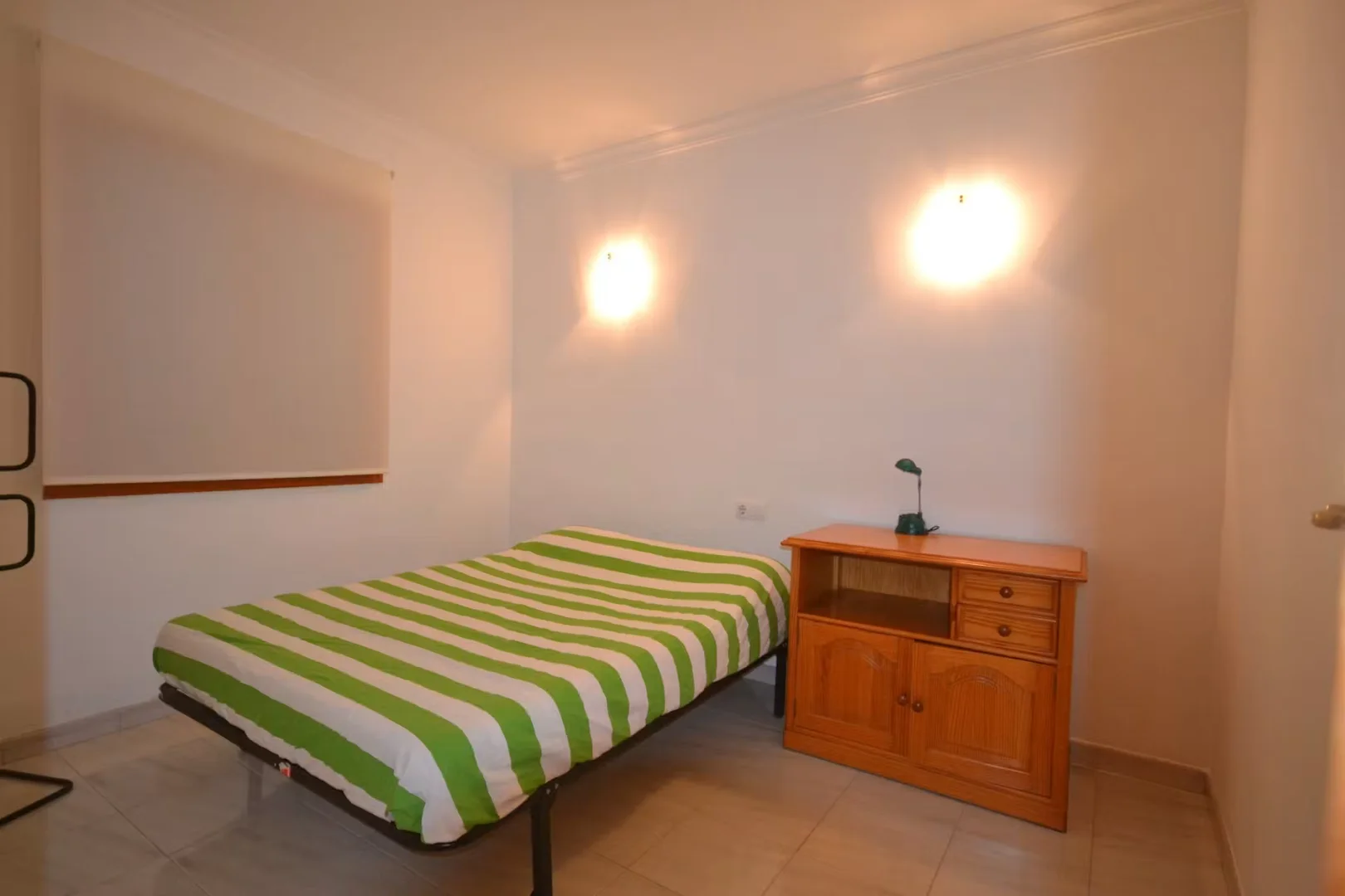 Budget-friendly student room close to campus in