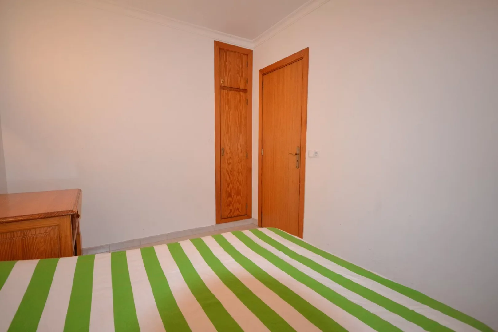 Student-friendly room in with modern amenities