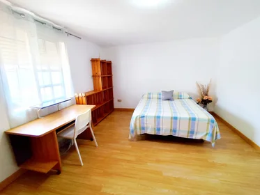Chambre privée à Calle Moctezuma, Montequinto, image 2 de 10