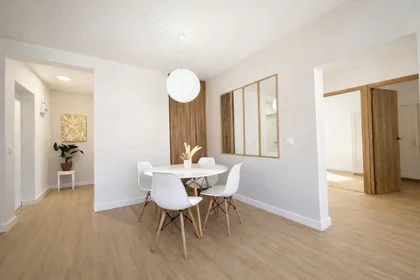 Habitación privada en Pasaje de Teba, Norte, imagen 1 de 9