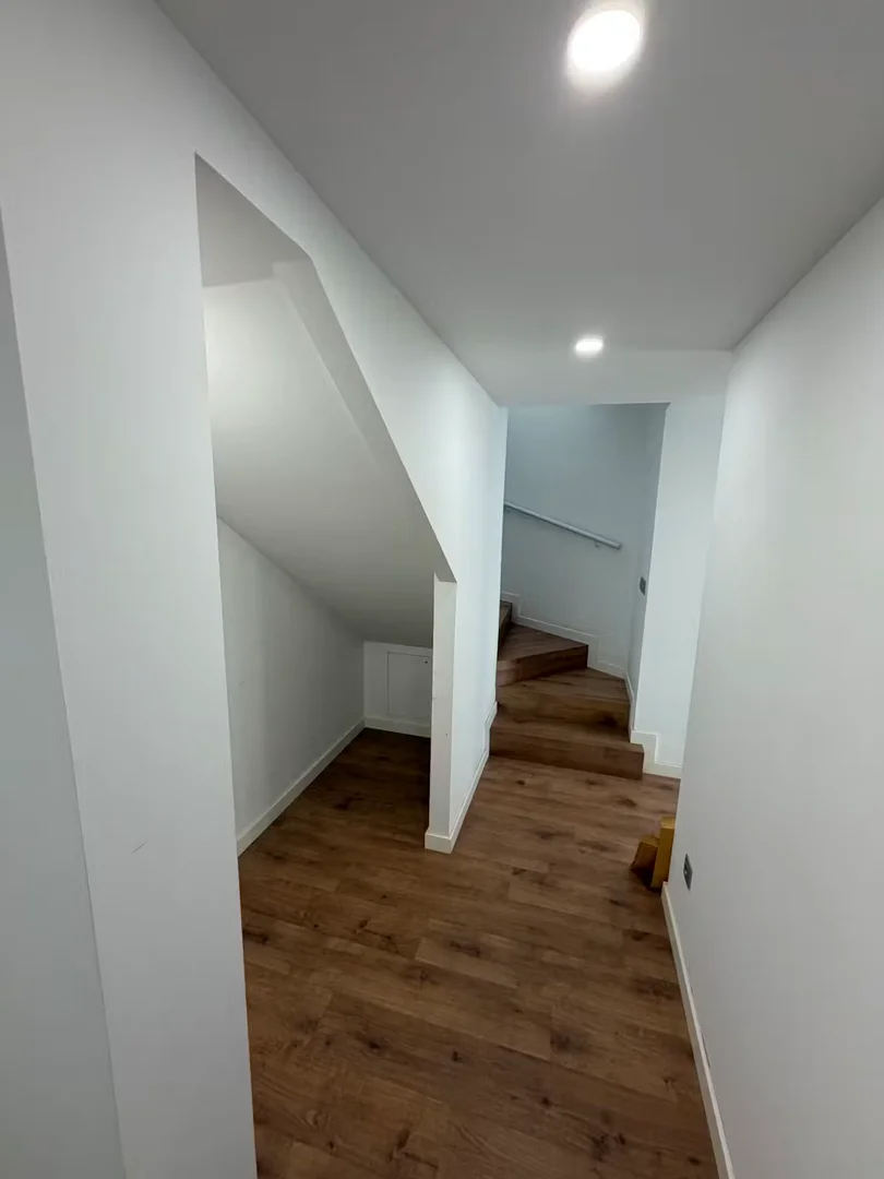 'de öğrenci dairesinde, tamamen mobilyalı kiralık oda