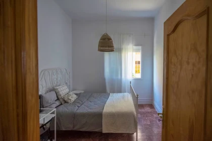 Pokój do wynajęcia we wspólnym mieszkaniu w Santa Cruz De Teneryfa