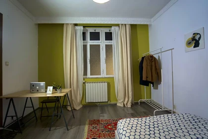 Bright private room in Bucharest