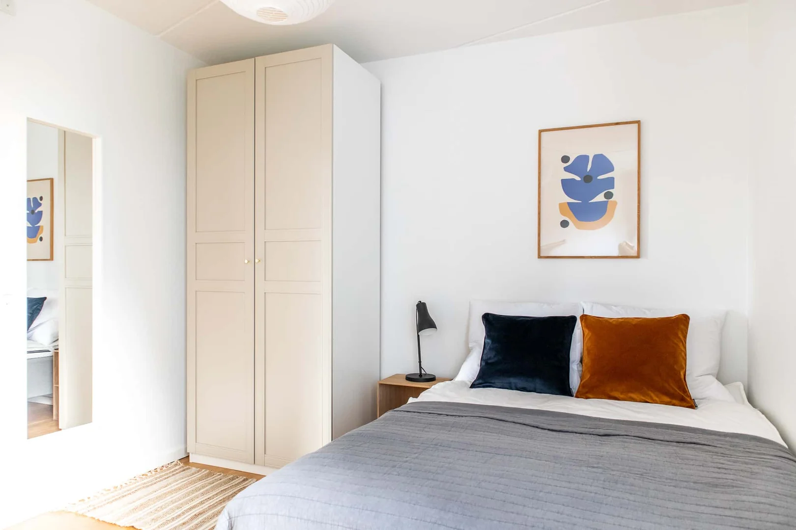 Habitación acogedora para estudiantes disponible en 
