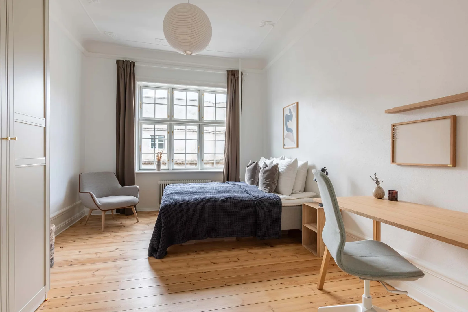 Chambre confortable pour étudiants disponible dans 