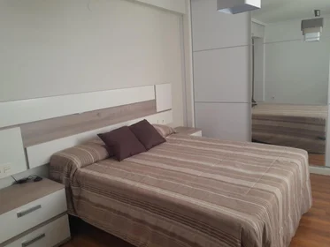 Habitación privada en Carrer de Mendizábal 72, imagen 1 de 10