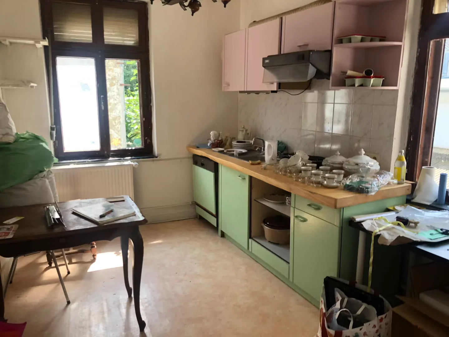 Bright and airy student room with easy university access in 