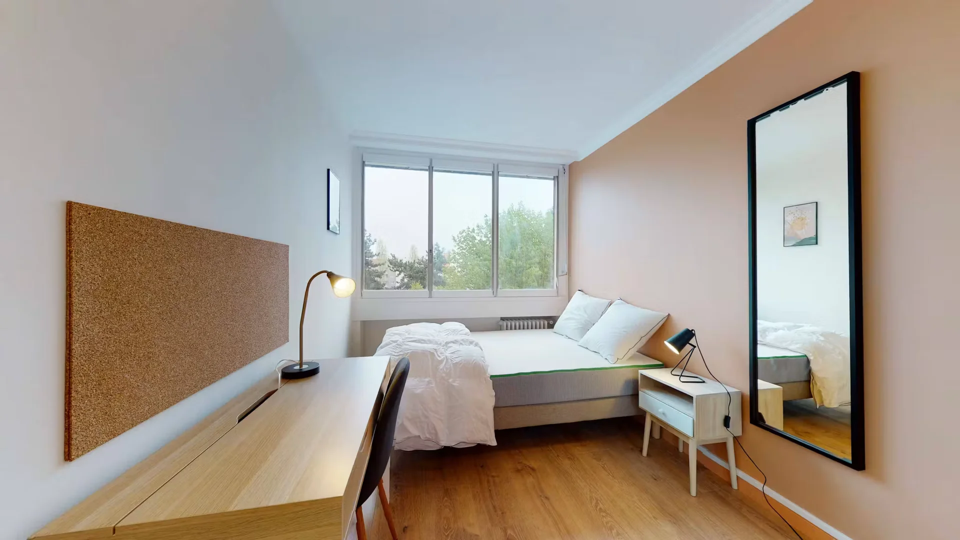 Habitación asequible para estudiantes con buena iluminación en 