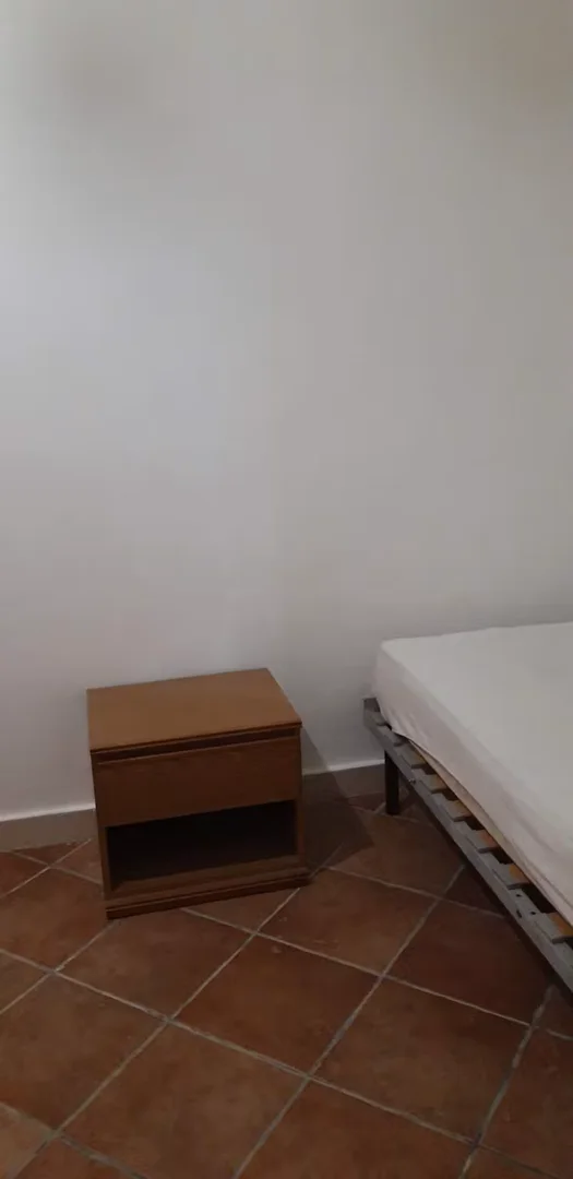 Confortevole e spaziosa stanza per studenti in 