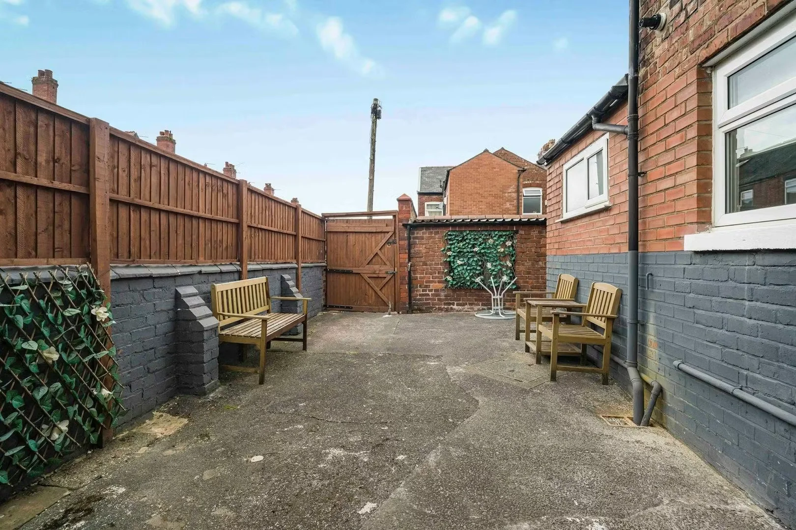 Saint Oswald's Road, Levenshulme